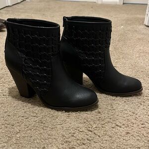 Fergalicious booties black – worthy
